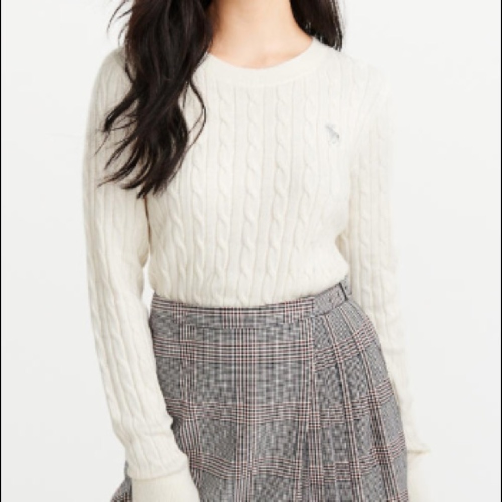 Cable Knit Icon Crewneck